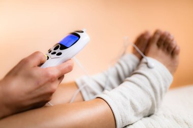 TENS Elektrot Brace pedleri, Transkütan Elektrik Sinir Uyarımı ile Ayak Bileği Ortak Terapisi. 