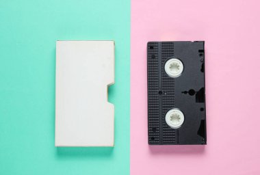 Renkli kağıt kapaklı Retro video kaset. Üst görünüm