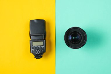 Renkli kağıt kaplamalı mercekler. Üst görünüm