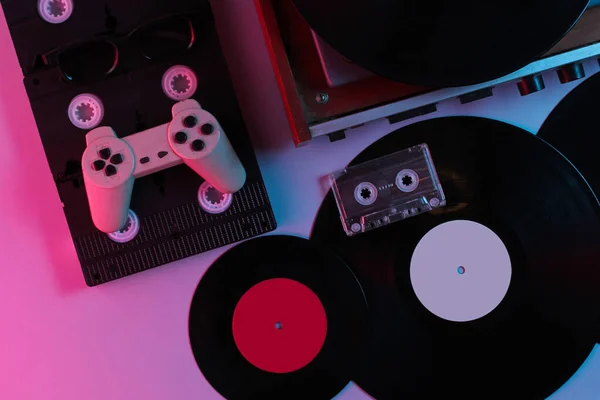 Médias Rétro Articles Divertissement Lecteur Vinyle Vidéo Cassettes Audio Lunettes — Photo