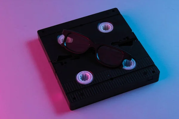 Kaseta Video Neonowe Światło Retro Styl Lat — Zdjęcie stockowe