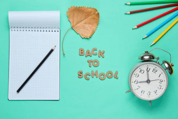 School Time Minimal Concept Notepad Colored Pencils Alarm Clock Blue — Stock Photo, Image