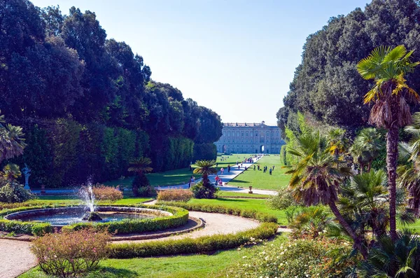 Het Koninklijk Paleis van Caserta — Stockfoto