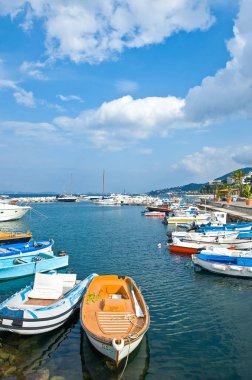Ischia Adası