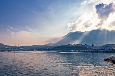 Ischia Adası