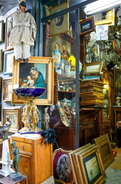 Napoli yerlerin