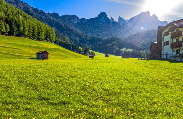 Malownicze krajobrazy w Dolomitach — Zdjęcie stockowe