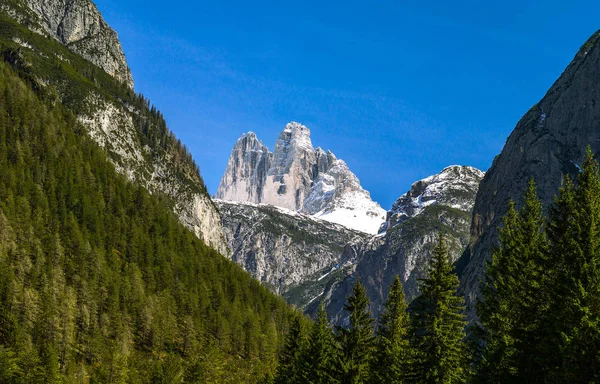 Pemandangan yang indah dari daerah Dolomites — Stok Foto