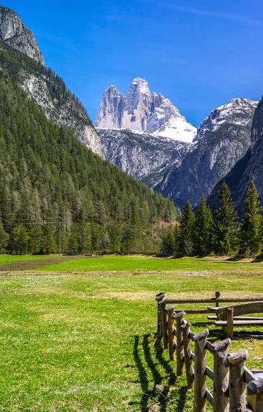 As paisagens pitorescas da área das Dolomitas — Fotografia de Stock