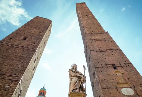 Bologna kırmızı renk bir şehirde