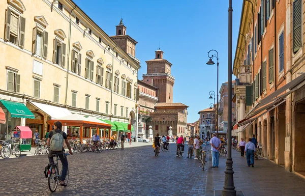 De gamla arkitekturerna av Ferraras gamla stan — Stockfoto