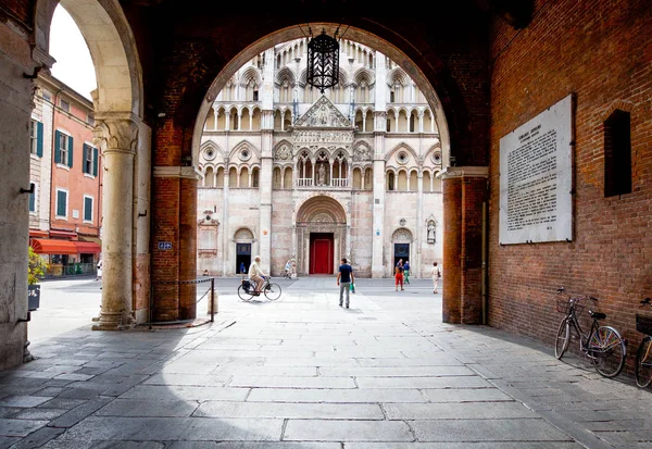 As antigas arquiteturas da cidade velha de Ferrara — Fotografia de Stock