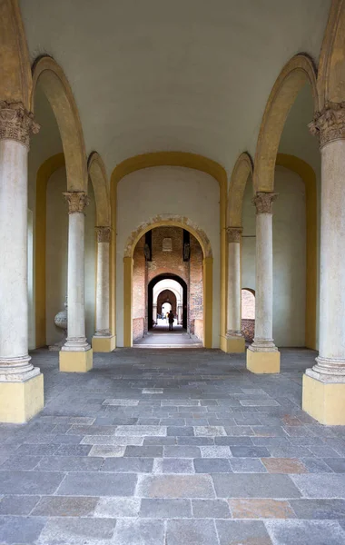 Las antiguas arquitecturas del casco antiguo de Ferrara — Foto de Stock