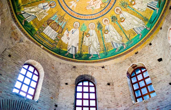 Os antigos tesouros da arte sagrada em Ravenna — Fotografia de Stock