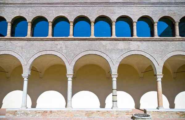 De oude schatten van heilige kunst in Ravenna — Stockfoto