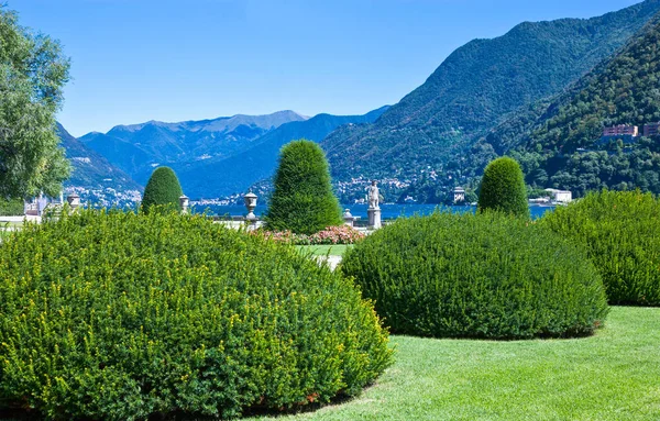 Arquitecturas y paisajes del Lago Como — Foto de Stock