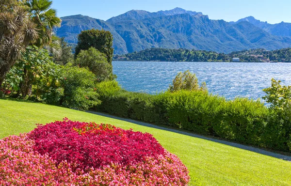 Arquitecturas y paisajes del Lago Como — Foto de Stock