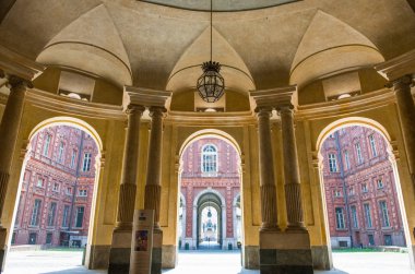 Geçmiş ve Torino'da sanat