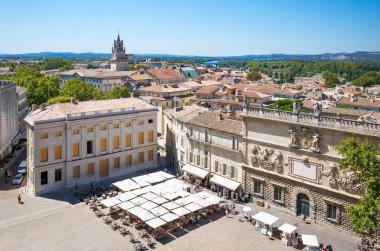 Mimarileri ve Avignon anıtları