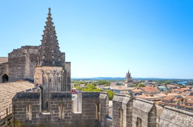 Mimarileri ve Avignon anıtları