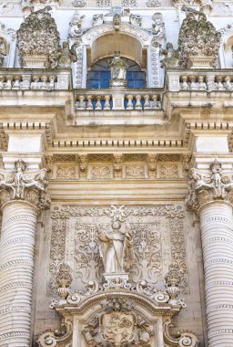 Lecce taştan Yüce sanatı