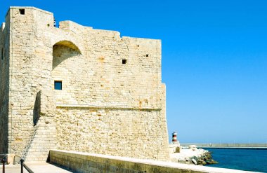 Mimarileri ve rengini Monopoli