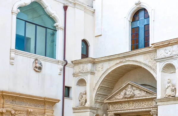 Architectures baroques dans la ville de Nardo — Photo
