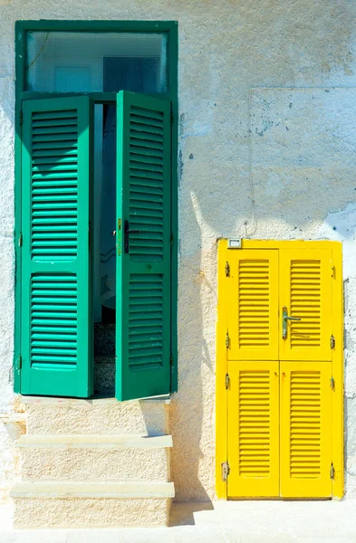 The architectures and colors of Monopoli — Stock Photo, Image