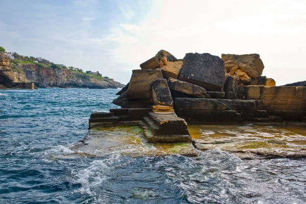 Arquitecturas y escenarios naturales de Santa Cesarea — Foto de Stock