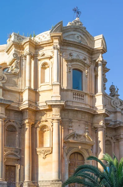 Lo stile barocco e le tradizioni in Sicilia — Foto Stock