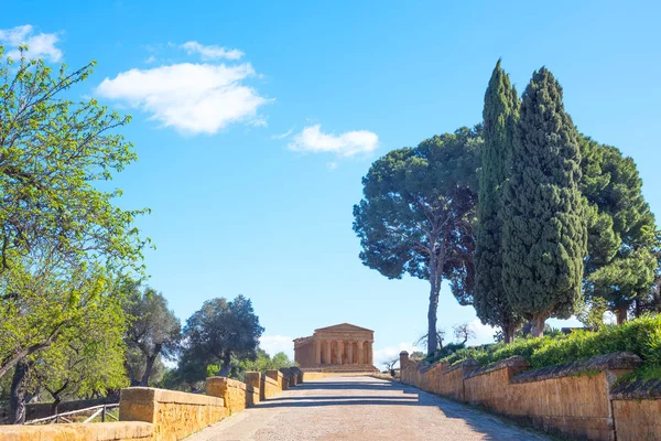 Sanat ve Agrigento eyaletinde doğa güzelliği — Stok fotoğraf