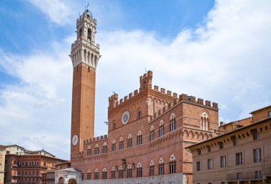 Mimarileri ve Siena sanatı