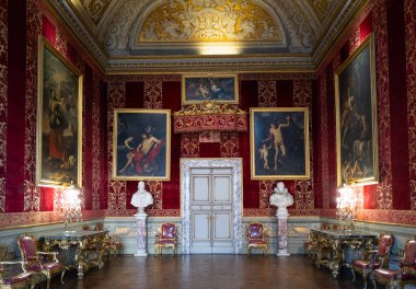 Roma, İtalya - 02 Ekim 2019: Doria-Pamphili Sarayı, Kadife Salon