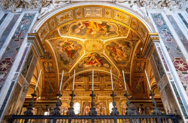 Roma, İtalya - 20 Temmuz 2018: Santa Maria Maggiore Bazilikası 'nın yukarıdan görünüşü