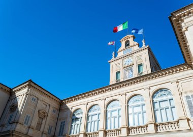 Roma, İtalya - 11 Ocak 2019: Quirinale Sarayı 'nın avlusunun üzerindeki saat kulesi (il Torrino)