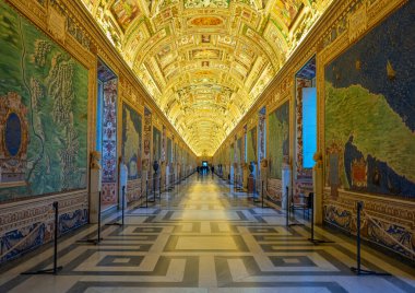 Roma, İtalya - 10 Ocak 2019: Vatikan Müzeleri, Haritalar Galerisi