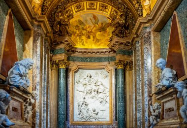 Roma, İtalya - 19 Haziran 2019: Portico 'da Santa Maria Kilisesi