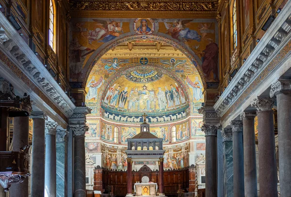 Roma Italia Junio 2019 Nave Basílica Santa Maria Trastevere —  Fotos de Stock