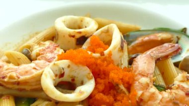 Deniz ürünleri ile İtalyan makarna