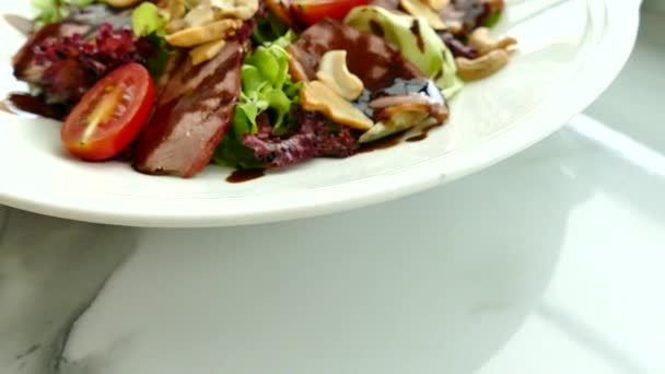 新鲜蔬菜沙拉 — 图库视频影像