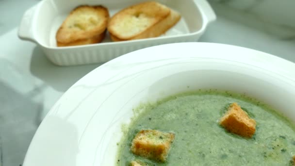 Spinach cream soup — Stock Footage Spinach cream soup Stock Video