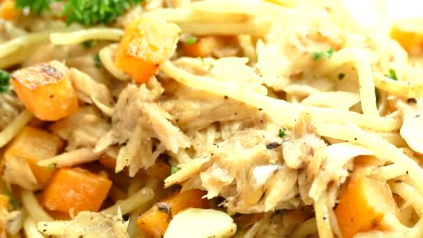 Tabak spagetti tuna — Stok video