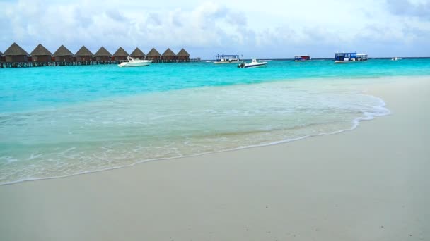 美しい熱帯のビーチと海 — ストック動画