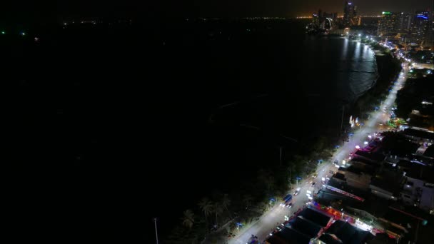 De stad Pattaya in thailand's nachts — Stockvideo