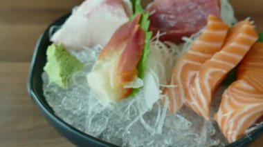 Deniz ürünleri kase buz parçaları 