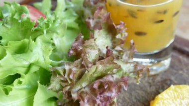 Kaz ciğeri biftek sosu ile