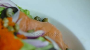 taze sebze ile Somon salata