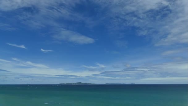 Nubes sobre el mar — Vídeo de stock