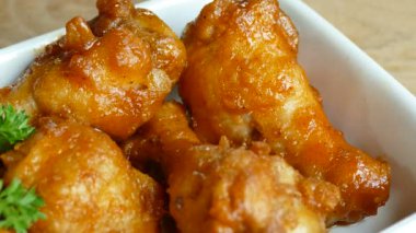 kızarmış tavuk drumsticks portre