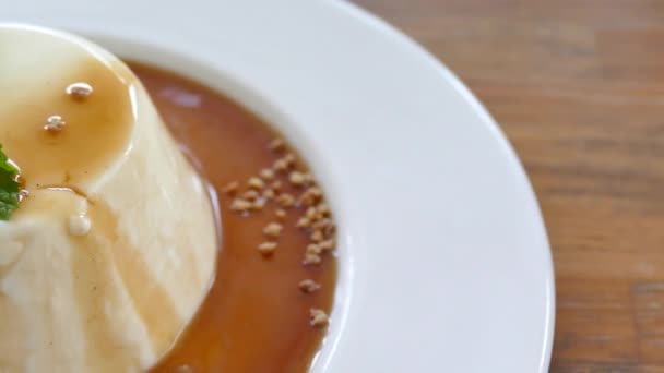 Panna cotta dessert closeup — Stok video